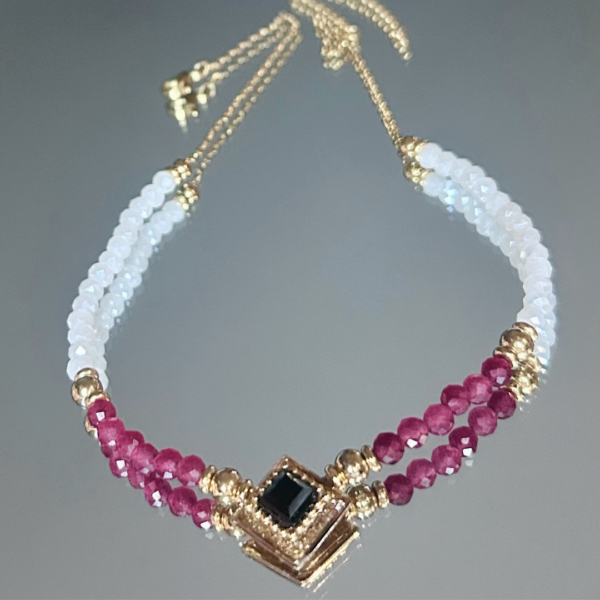 Ras du cou BALI ROYAL en RUBIS ROUGE