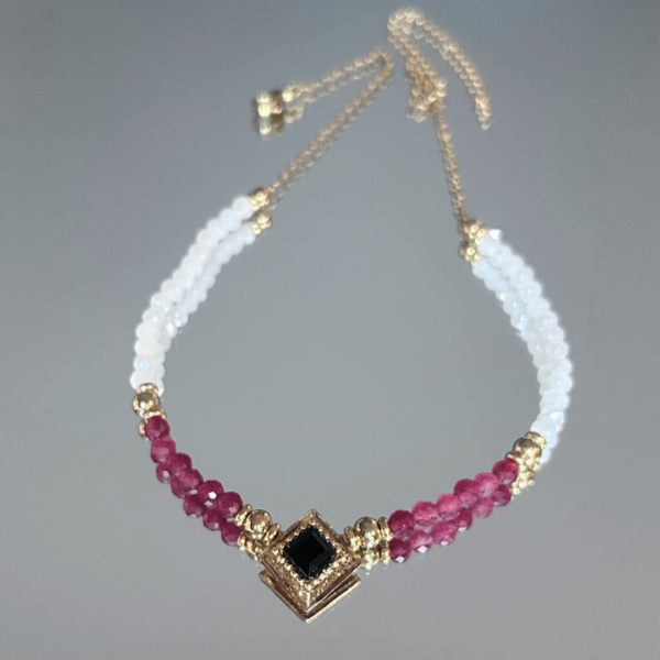 Ras du cou BALI ROYAL en RUBIS ROUGE